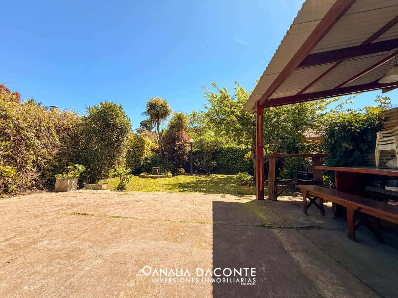 Chalet 4 amb con parque y garage en Caisamar