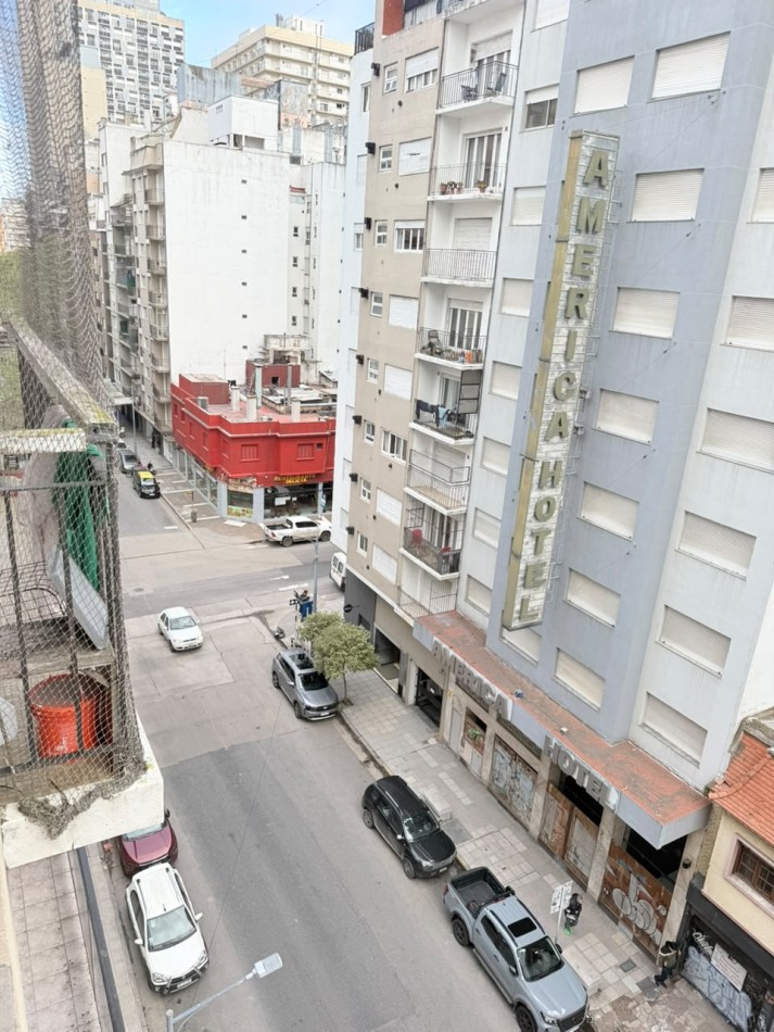 Confortable depto 1 amb a la calle. A metros de Plaza Colon