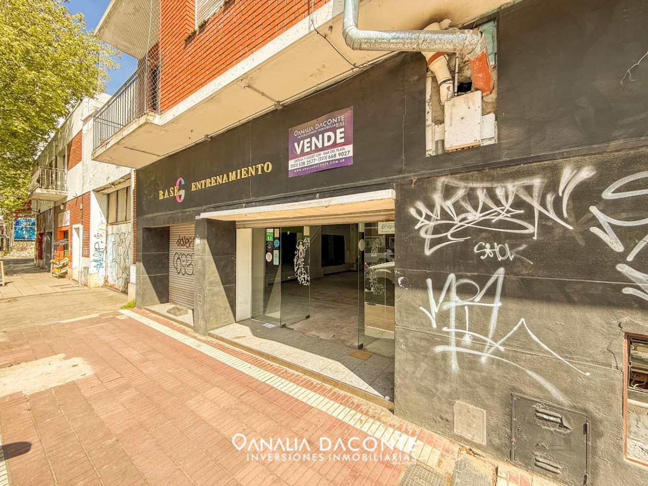 GRAN LOCAL COMERCIAL CON PB Y SUBSUELO SALTA 2000 SIN EXPENSAS !