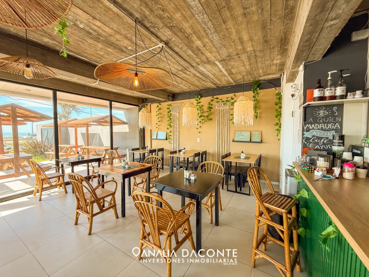 Fondo de Comercio en Venta - Cafe y Gastronomia Frente al Mar con Salon de Eventos ! FELIX U. CAMET 3500