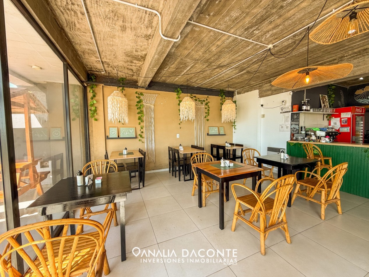 Fondo de Comercio en Venta - Cafe y Gastronomia Frente al Mar con Salon de Eventos ! FELIX U. CAMET 3500
