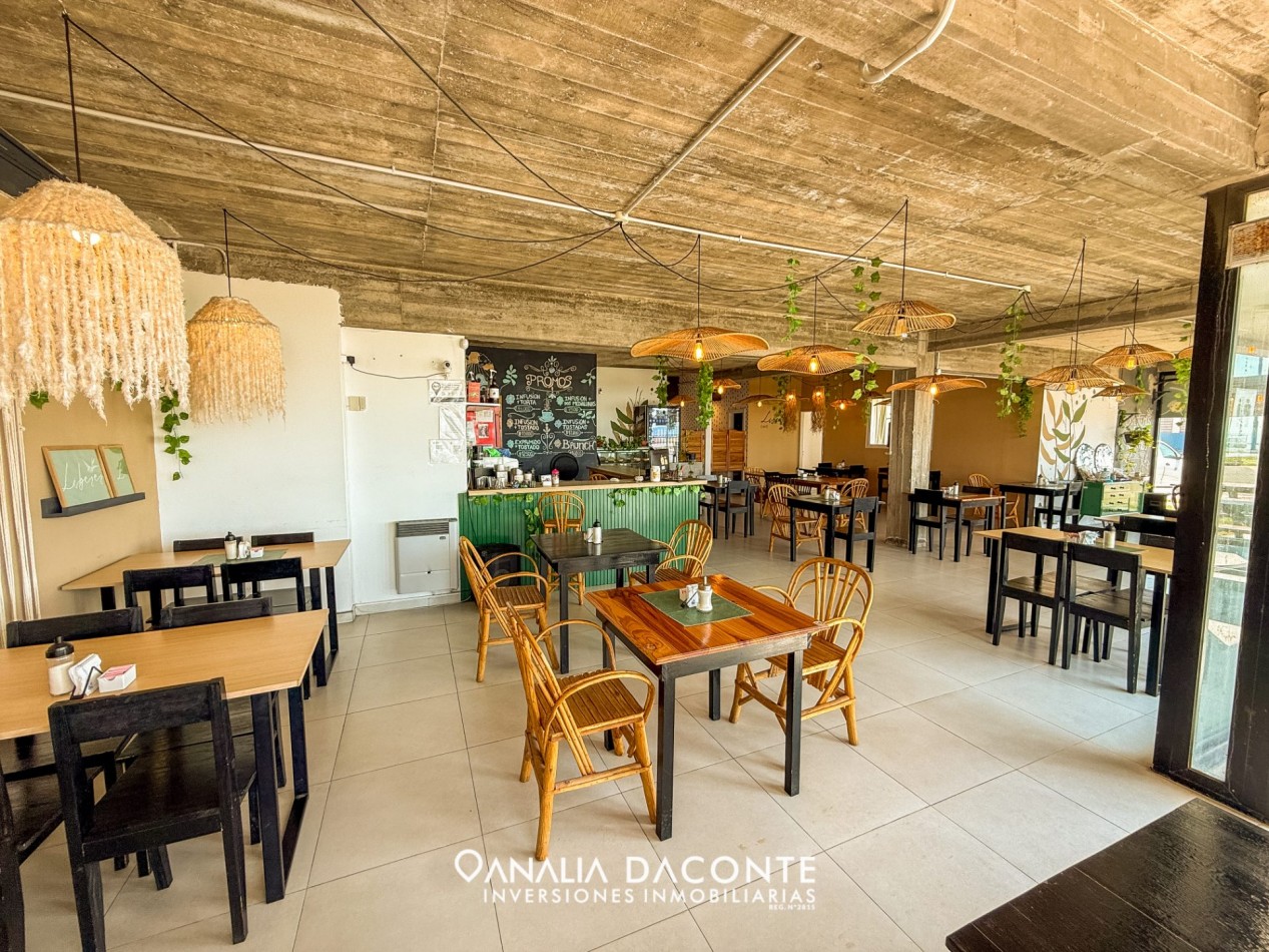 Fondo de Comercio en Venta - Cafe y Gastronomia Frente al Mar con Salon de Eventos ! FELIX U. CAMET 3500