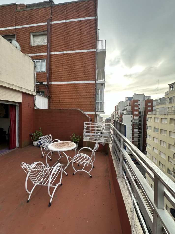 Excelente depto 2 ambientes arenales 2200 con excelente balcon terraza 