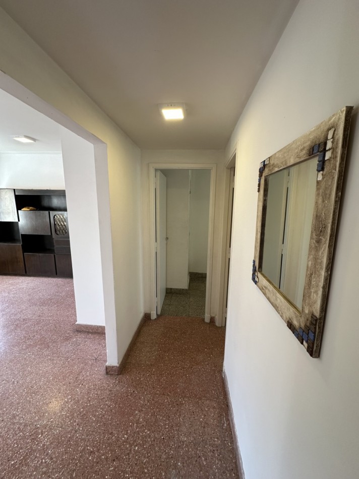 Departamento 2 ambientes con patio Santa Fe 2800