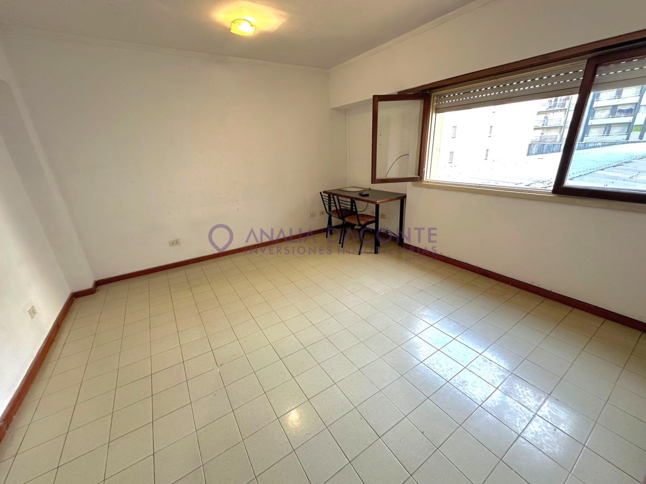 Hermoso Dpto 1 amb. Lateral, abierto. Original impecable