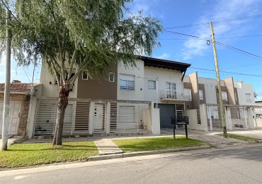 Depto 2 amb con cochera en Villa Primera