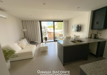 Monoambiente moderno con balcon en Plaza Mitre