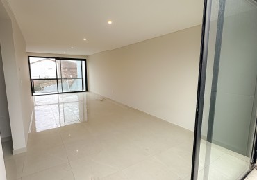 Duplex 3 amb con jardin moderno Villa Primera