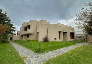 Gran chalet en esquina 4 amb en San Jeronimo