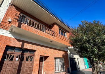 CHALET 5 AMBIENTES EN DOS PLANTAS DORREGO 2900