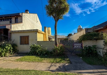 Lote con casa a demoler en barrio San Jeronimo