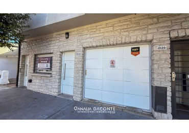 PH 2 ambientes al frente con patio y garage en barrio Don Bosco