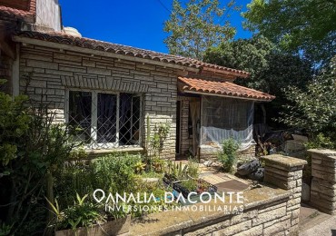 CASA 3 AMB SOBRE LOTE PROPIO A RECICLAR! BARRIO CAISAMAR