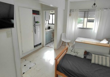 LUMINOSO DEPTO 1 AMB LATERAL SOBRE AV LURO! CENTRO!