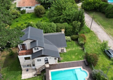 INCREIBLE CHALET 4 AMB CON PISCINA Y QUINCHO EN SIERRA DE LOS PADRES