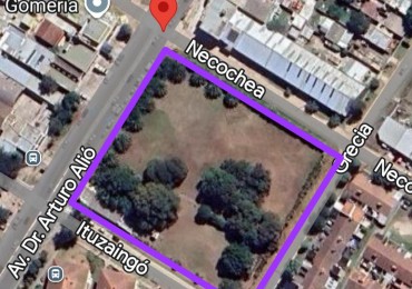 MANZANA COMPLETA CON LOCAL Y VIVIENDA!