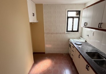 ALQUILER! DEPTO 3 AMB A LA CALLE CON BALCON. MACROCENTRO!