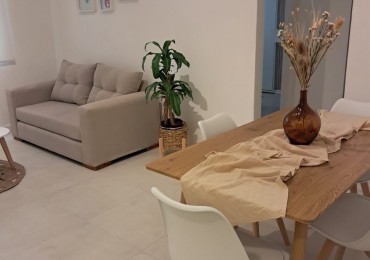 HERMOSO DEPTO 2 AMB RECICLADO Y AMOBLADO!