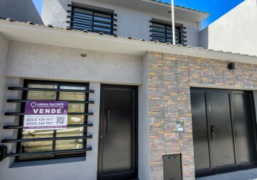 Chalet en ph 3 amb a estrenar con garage y patio. 