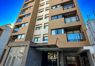 Monoambiente en edificio moderno con cochera