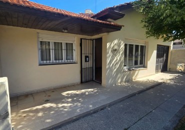 Chalet 3 amb a mejorar, con garage y patio, Villa Primera