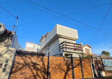 PH 3 amb  con cochera descubierta y patio. Barrio Constitucion