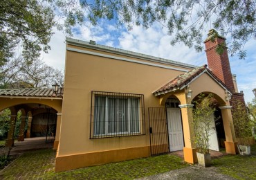 Propiedad estilo colonial. Barrio el Tejado