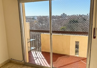 Luminoso depto 2 amb a la calle con balcon. Libertad al 3700