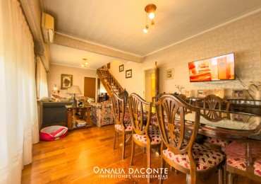 Gran chalet 5 amb con dos garages y parque. Caisamar