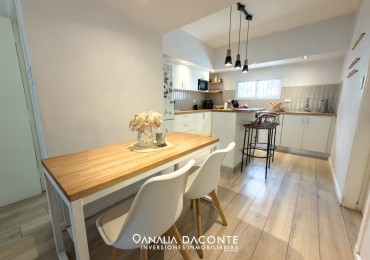 Hermoso chalet 3 amb reciclado con quincho, garage y parque
