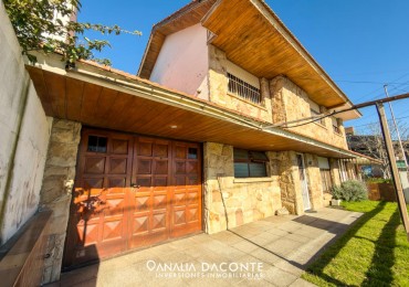 Solido chalet 4 amb + garage con dependencia. Tejedor al 1300