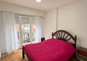 Amplio depto externo 2 amb con balcon. Gascon al 1700