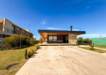 Casa 4 amb en planta baja en Developer Park