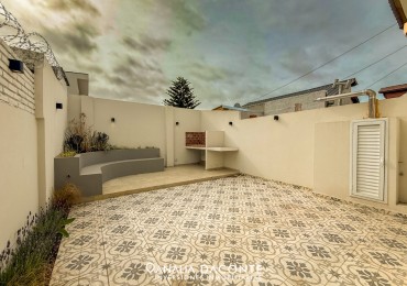 Duplex 4 amb con patio en Parque Luro