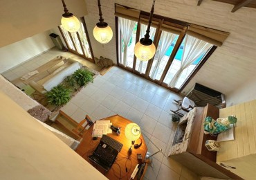 Hermoso Chalet 3amb con depto 2 amb. En Lo mejor de Caisamar
