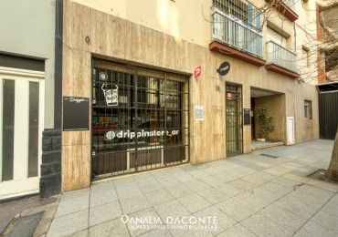 Local comercial en dos niveles. 80m2. La Perla